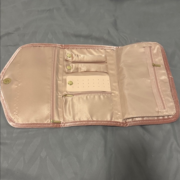 NWOT Elegant Pink Travel Jewelry Organizer - Picture 1 of 6